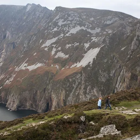 فندق Donegal 3*