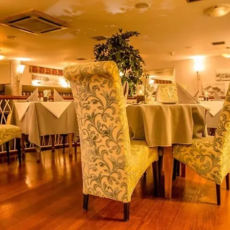 Donegal Hotel 3*